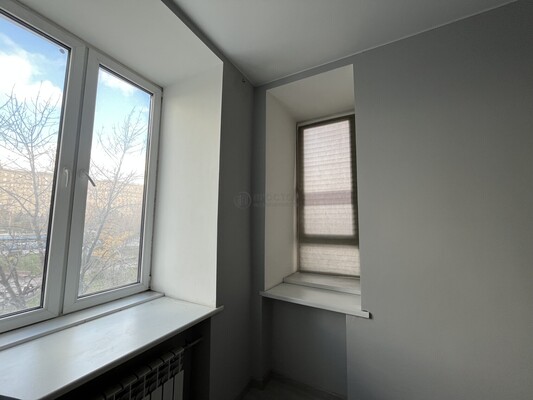 Продам двухкомнатную (2-комн.) квартиру, Победы пл, 1кБ, Москва г