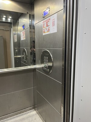 Продам двухкомнатную (2-комн.) квартиру, Победы пл, 1кБ, Москва г