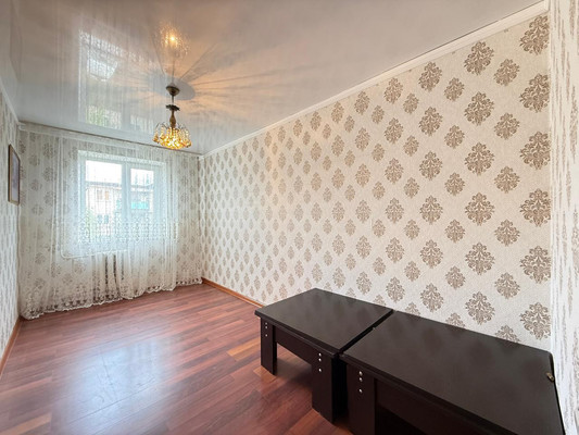 Продам трехкомнатную (3-комн.) квартиру, Ашурова ул, 36, Нальчик г