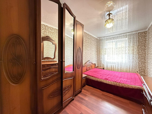 Продам трехкомнатную (3-комн.) квартиру, Ашурова ул, 36, Нальчик г