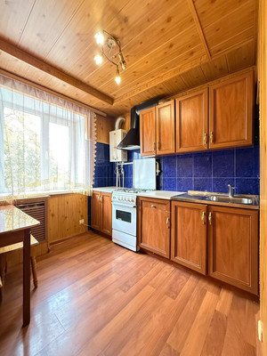 Продам трехкомнатную (3-комн.) квартиру, Ашурова ул, 36, Нальчик г