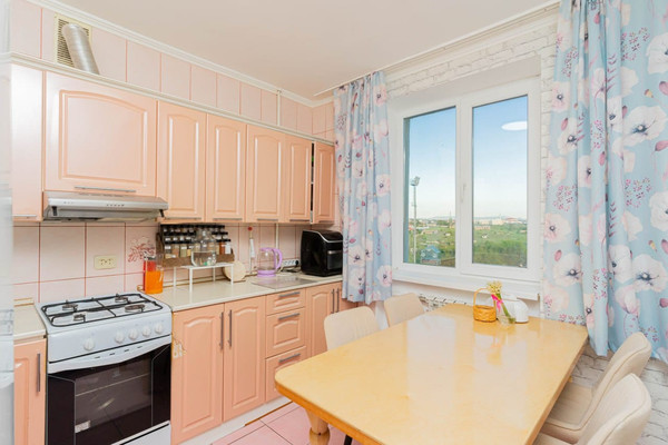 Продам двухкомнатную (2-комн.) квартиру, Спортивная ул, 12, Аграрное пгт