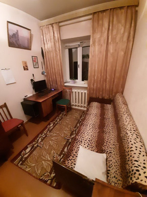 Продам трехкомнатную (3-комн.) квартиру, Киевская ул, 146, Симферополь г