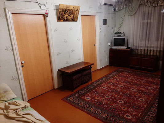 Продам трехкомнатную (3-комн.) квартиру, Киевская ул, 146, Симферополь г