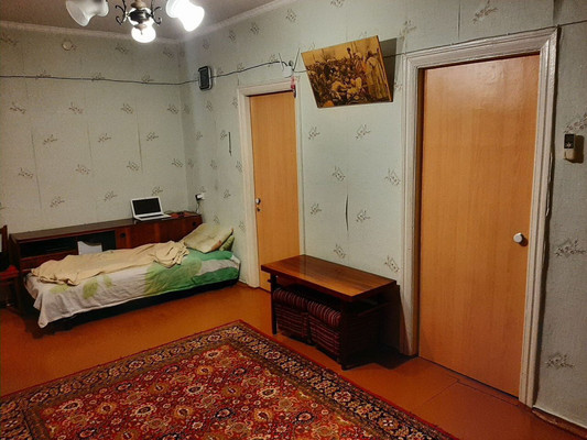 Продам трехкомнатную (3-комн.) квартиру, Киевская ул, 146, Симферополь г