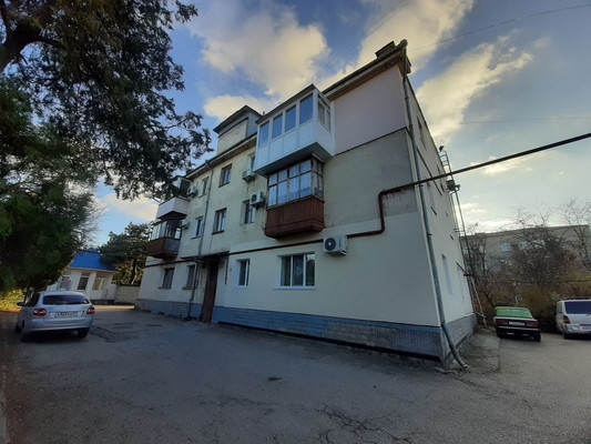 Продам трехкомнатную (3-комн.) квартиру, Киевская ул, 146, Симферополь г