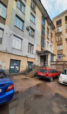 Продам однокомнатную (1-комн.) квартиру, Лизы Чайкиной ул, 13к166, Симферополь г