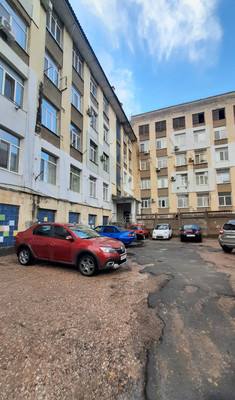 Продам однокомнатную (1-комн.) квартиру, Лизы Чайкиной ул, 13к166, Симферополь г