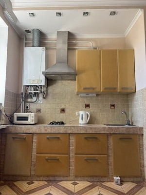 Продам однокомнатную (1-комн.) квартиру, Гоголя ул, 100а, Симферополь г