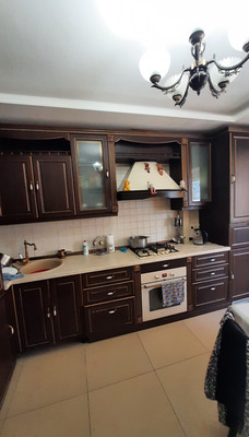 Продам трехкомнатную (3-комн.) квартиру, Луговая ул, 6н/2ак1, Симферополь г