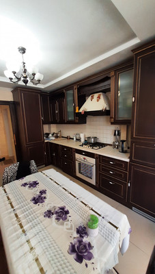 Продам трехкомнатную (3-комн.) квартиру, Луговая ул, 6н/2ак1, Симферополь г