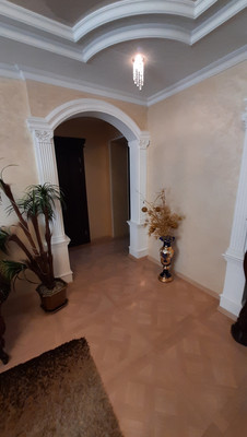 Продам трехкомнатную (3-комн.) квартиру, Луговая ул, 6н/2ак1, Симферополь г