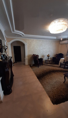 Продам трехкомнатную (3-комн.) квартиру, Луговая ул, 6н/2ак1, Симферополь г