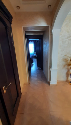 Продам трехкомнатную (3-комн.) квартиру, Луговая ул, 6н/2ак1, Симферополь г