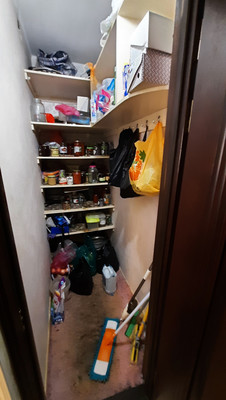 Продам трехкомнатную (3-комн.) квартиру, Луговая ул, 6н/2ак1, Симферополь г