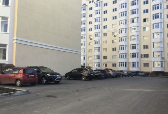 Продам трехкомнатную (3-комн.) квартиру, Луговая ул, 6н/2ак1, Симферополь г