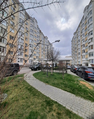 Продам трехкомнатную (3-комн.) квартиру, Луговая ул, 6н/2ак1, Симферополь г