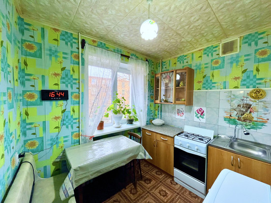 Продам двухкомнатную (2-комн.) квартиру, Набережная ул, 1, Нариманов г