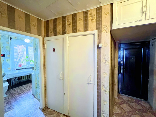 Продам двухкомнатную (2-комн.) квартиру, Набережная ул, 1, Нариманов г