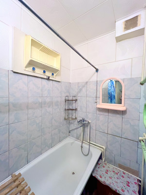 Продам двухкомнатную (2-комн.) квартиру, Набережная ул, 1, Нариманов г