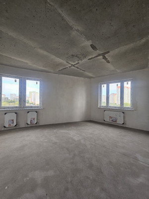 Продам трехкомнатную (3-комн.) квартиру, им. Валерия Гассия ул, 4/7к3, Краснодар г