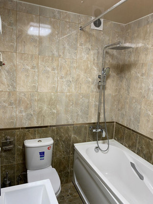 Продам двухкомнатную (2-комн.) квартиру, Кечкеметская ул, 96, Симферополь г