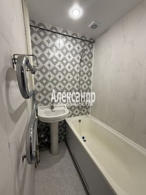 Продам однокомнатную (1-комн.) квартиру, Луначарского пр-кт, 70к1, Санкт-Петербург г