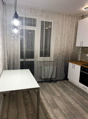 Продам однокомнатную (1-комн.) квартиру, Крымской весны ул, 5к4, Мирное с