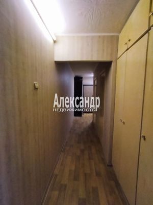 Продам двухкомнатную (2-комн.) квартиру, Пролетарская ул, 15, Волхов г