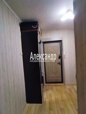 Продам двухкомнатную (2-комн.) квартиру, Пролетарская ул, 15, Волхов г