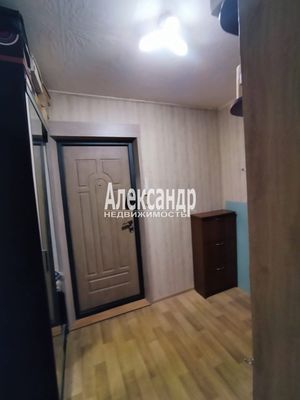 Продам двухкомнатную (2-комн.) квартиру, Пролетарская ул, 15, Волхов г