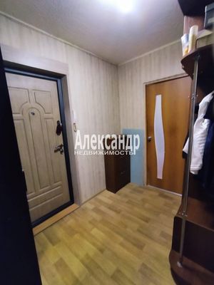 Продам двухкомнатную (2-комн.) квартиру, Пролетарская ул, 15, Волхов г