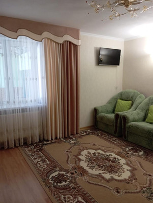 Продам двухкомнатную (2-комн.) квартиру, Октябрьская ул, 17, Широкое с