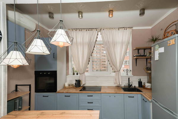 Продам трехкомнатную (3-комн.) квартиру, им. 70-летия Октября ул, 1/1, Краснодар г