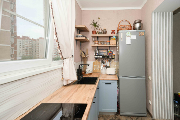 Продам трехкомнатную (3-комн.) квартиру, им. 70-летия Октября ул, 1/1, Краснодар г