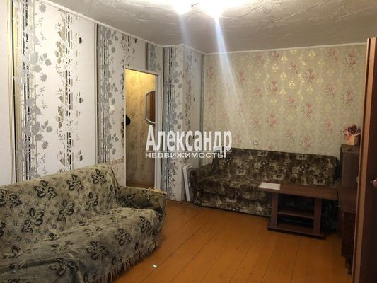 Продам двухкомнатную (2-комн.) квартиру, Юбилейная ул, 2, Кузнечное гп