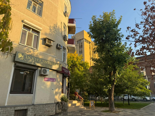 Продам двухкомнатную (2-комн.) квартиру, Рашпилевская ул, 42, Краснодар г