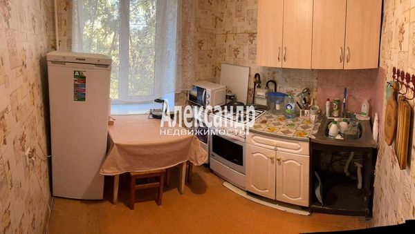 Продам двухкомнатную (2-комн.) квартиру, Юбилейная ул, 2, Кузнечное гп