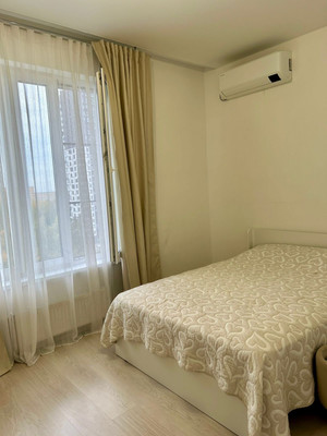 Продам двухкомнатную (2-комн.) квартиру, Маршала Бирюзова ул, 13к2, Одинцово г