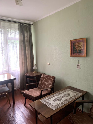 Продам трехкомнатную (3-комн.) квартиру, Павловская ул, 54, Колпино г