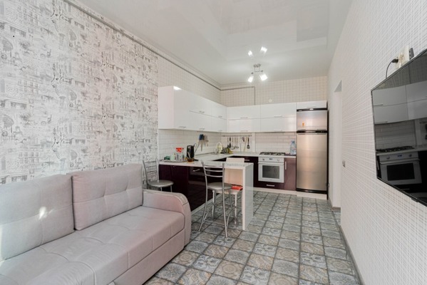 Продам двухкомнатную (2-комн.) квартиру, Ковыльная ул, 94, Симферополь г