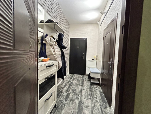 Продам двухкомнатную (2-комн.) квартиру, Ковыльная ул, 94, Симферополь г