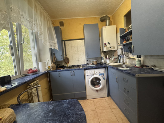 Продам двухкомнатную (2-комн.) квартиру, Севастопольская ул, 5, Новофедоровка пгт