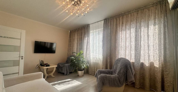 Продам однокомнатную (1-комн.) квартиру, Ковыльная ул, 94, Симферополь г