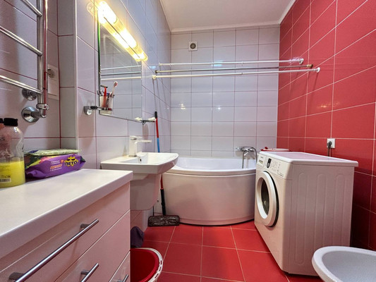 Продам однокомнатную (1-комн.) квартиру, Ковыльная ул, 94, Симферополь г