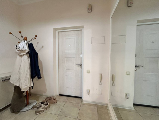 Продам однокомнатную (1-комн.) квартиру, Ковыльная ул, 94, Симферополь г