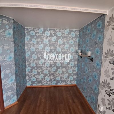 Продам однокомнатную (1-комн.) квартиру, Школьная ул, 11к1, Бугры п