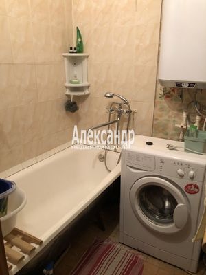 Продам двухкомнатную (2-комн.) квартиру, Юбилейная ул, 2, Кузнечное гп
