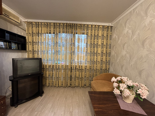 Сдам однокомнатную (1-комн.) квартиру, Наличная ул, 40к4, Санкт-Петербург г