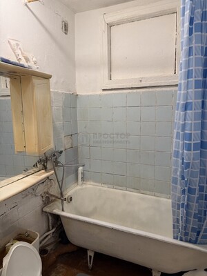 Продам трехкомнатную (3-комн.) квартиру, Трофимова ул, 24к1, Москва г
